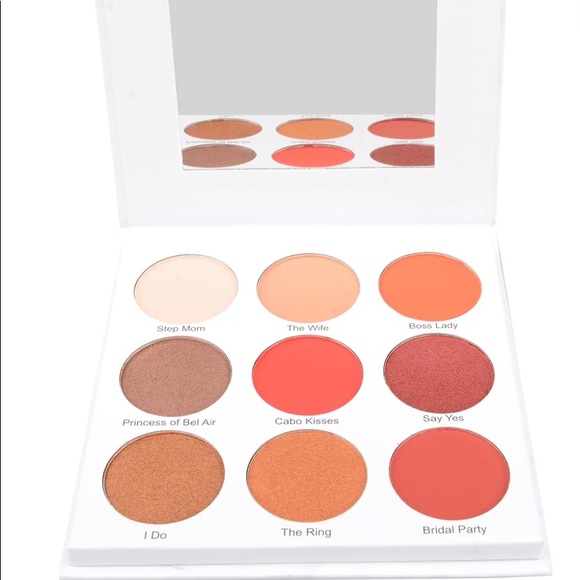 #Give Them LaLa Beauty: The Grown Woman Palette - Picture 3 of 3